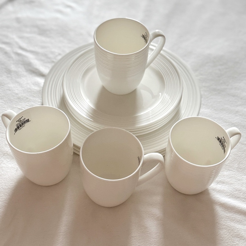 GORHAM 1831 BRANFORD Bone China White 12-Piece Dinnerware Set Brand New